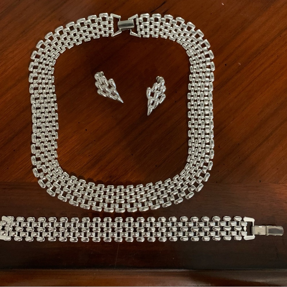 Vintage Napier Silver Necklace and Earring Set